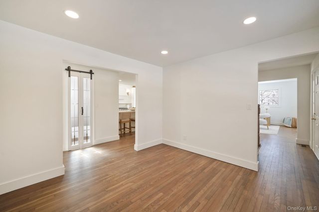 20 Upper Sheep Pasture Road, East Setauket, NY 11733