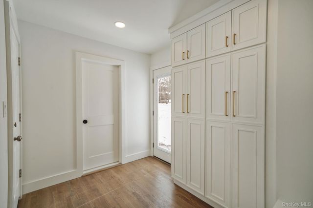 20 Upper Sheep Pasture Road, East Setauket, NY 11733