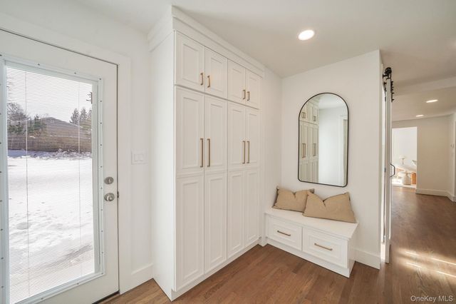 20 Upper Sheep Pasture Road, East Setauket, NY 11733