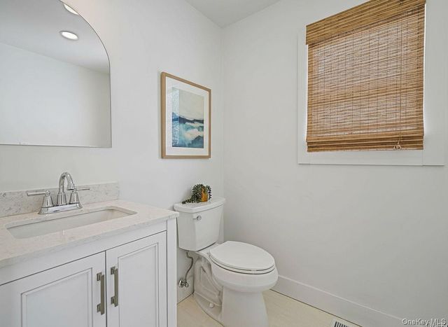 20 Upper Sheep Pasture Road, East Setauket, NY 11733