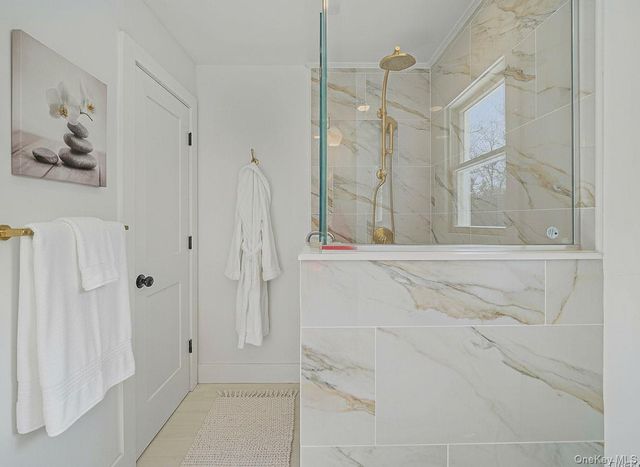 20 Upper Sheep Pasture Road, East Setauket, NY 11733