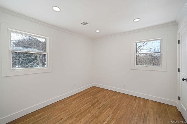 20 Upper Sheep Pasture Road, East Setauket, NY 11733