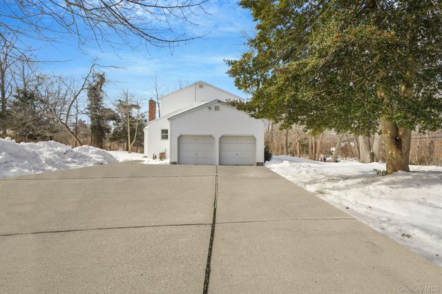 20 Upper Sheep Pasture Road, East Setauket, NY 11733