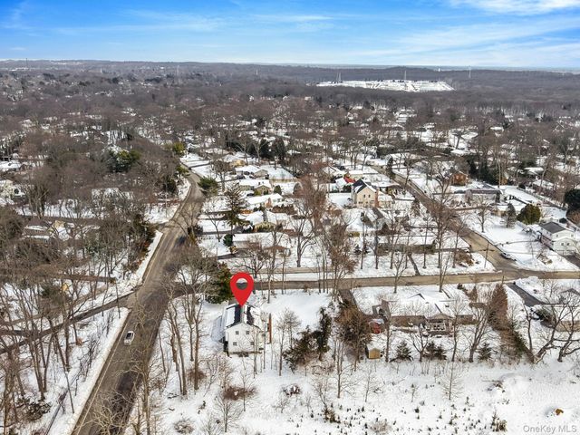 20 Upper Sheep Pasture Road, East Setauket, NY 11733