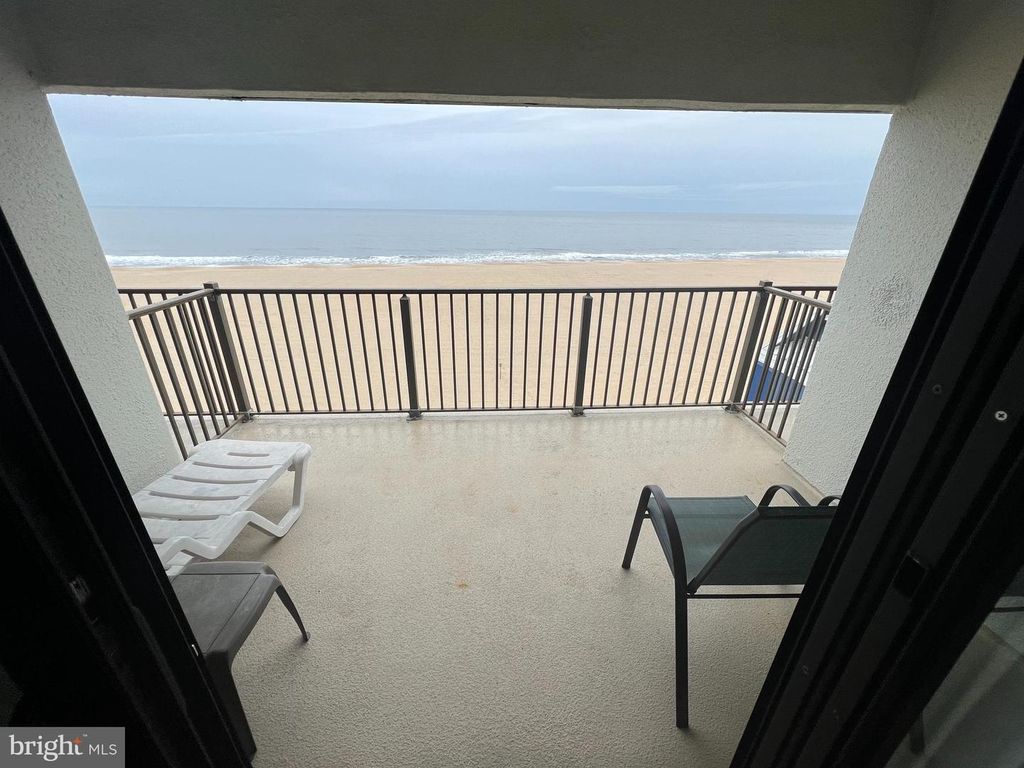 Image 11 of property listing at 107 N ATLANTIC AVE #501 (WEEK 41), Ocean City, MD 21842