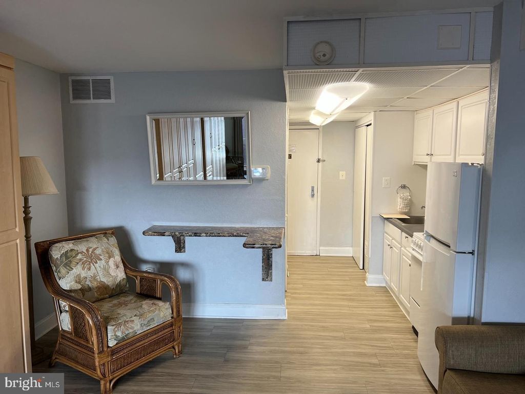 Image 4 of property listing at 107 N ATLANTIC AVE #501 (WEEK 41), Ocean City, MD 21842