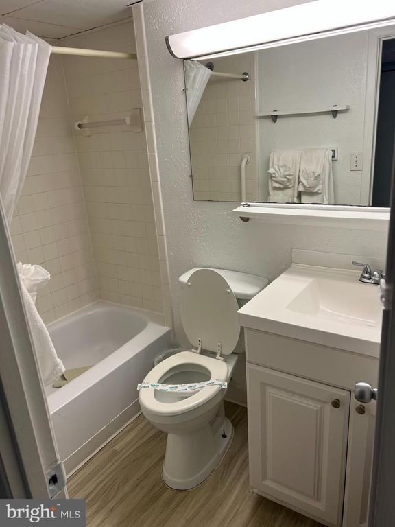 Image 6 of property listing at 107 N ATLANTIC AVE #501 (WEEK 41), Ocean City, MD 21842