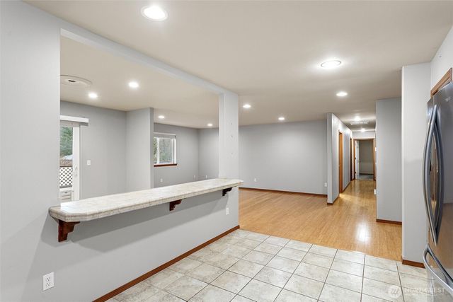 2487 S Flower Avenue, Port Orchard, WA 98366