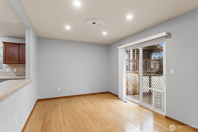 2487 S Flower Avenue, Port Orchard, WA 98366