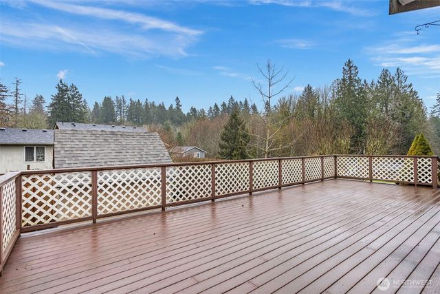 2487 S Flower Avenue, Port Orchard, WA 98366