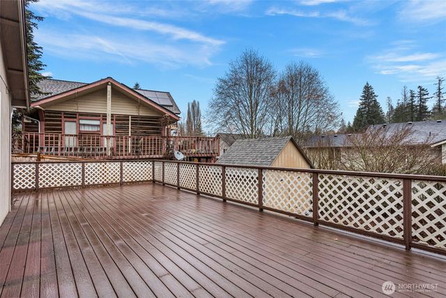 2487 S Flower Avenue, Port Orchard, WA 98366