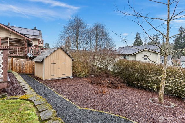 2487 S Flower Avenue, Port Orchard, WA 98366