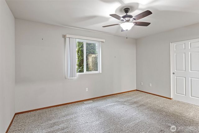 2487 S Flower Avenue, Port Orchard, WA 98366