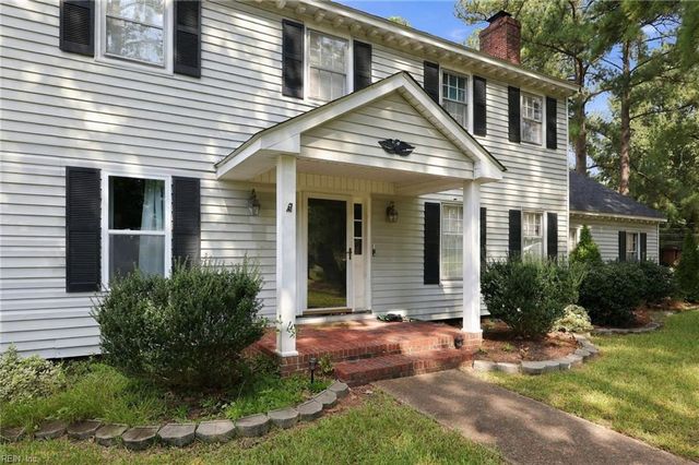 2804 Meadow Wood DR W, Chesapeake, VA 23321