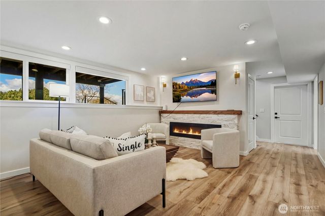 4502 134th Place SE, Bellevue, WA 98006