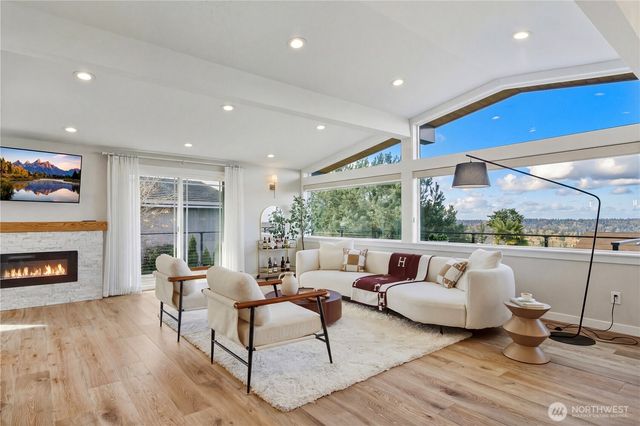 4502 134th Place SE, Bellevue, WA 98006