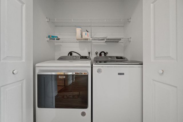 806 E Windward Way 323, Lantana, FL 33462