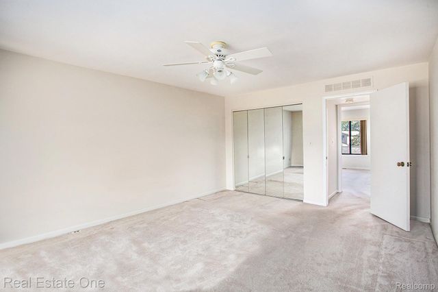 7187 Pebble Park Drive, West Bloomfield Charter Township, MI 48322