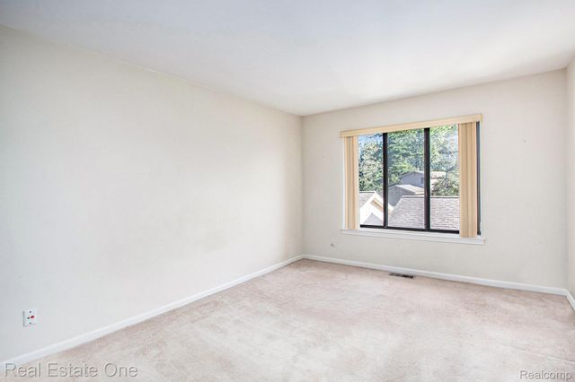 7187 Pebble Park Drive, West Bloomfield Charter Township, MI 48322