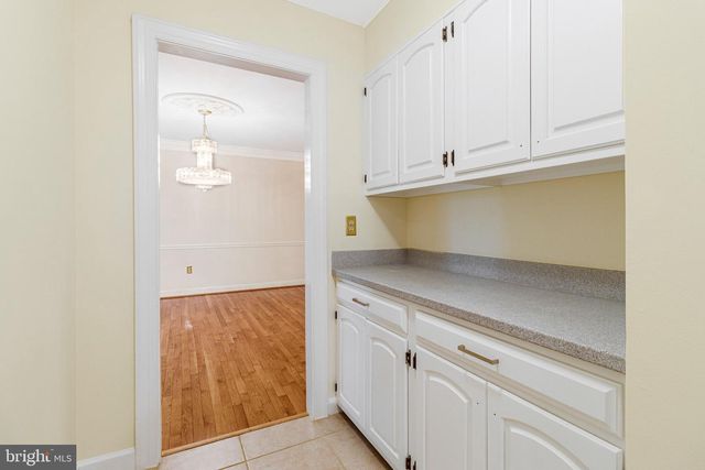 10009 NEW LONDON DR, Potomac, MD 20854