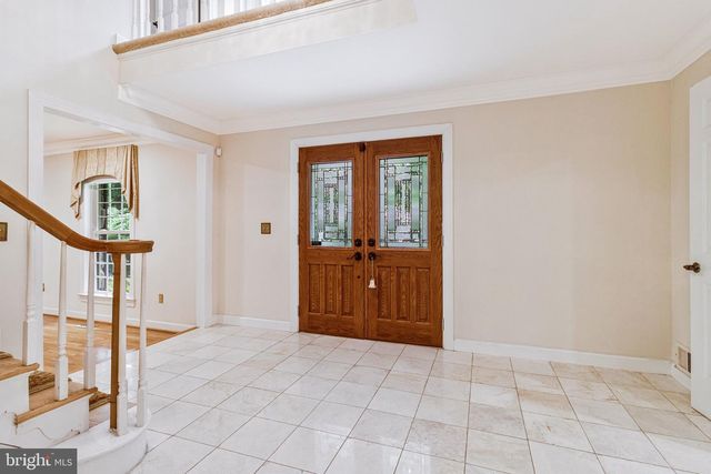 10009 NEW LONDON DR, Potomac, MD 20854