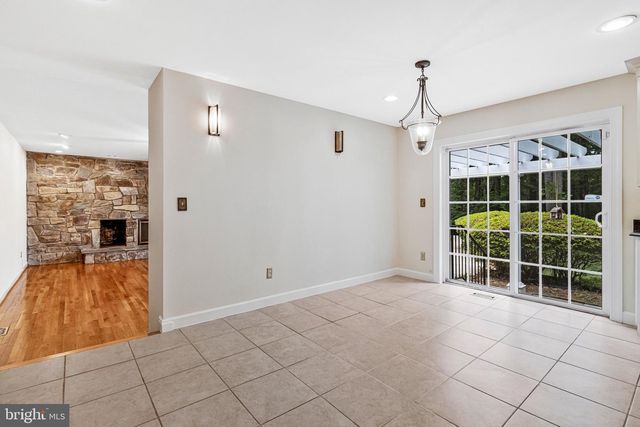 10009 NEW LONDON DR, Potomac, MD 20854
