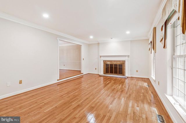 10009 NEW LONDON DR, Potomac, MD 20854