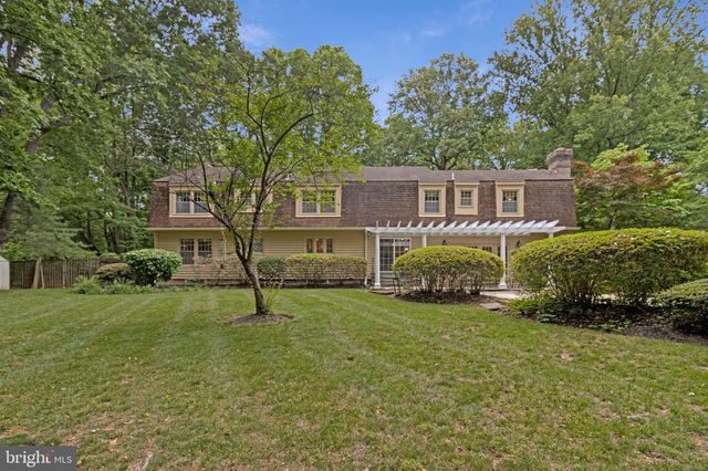 10009 NEW LONDON DR, Potomac, MD 20854