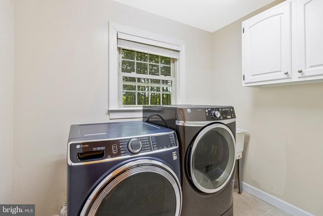 10009 NEW LONDON DR, Potomac, MD 20854