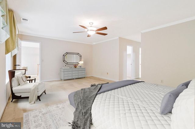 10009 NEW LONDON DR, Potomac, MD 20854