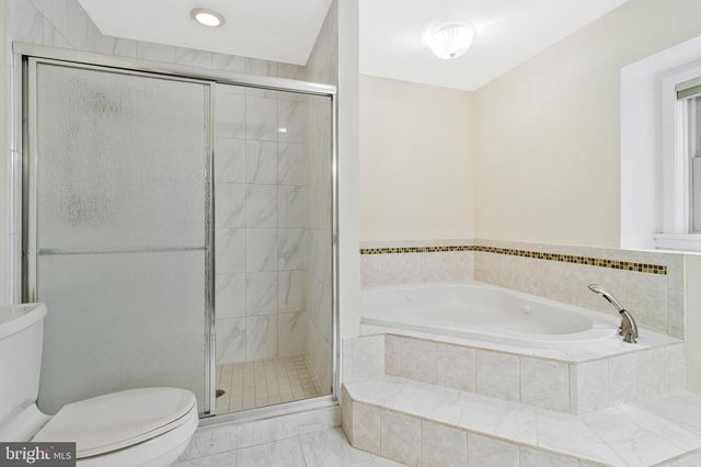 10009 NEW LONDON DR, Potomac, MD 20854