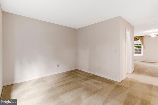 10009 NEW LONDON DR, Potomac, MD 20854