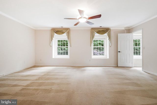 10009 NEW LONDON DR, Potomac, MD 20854