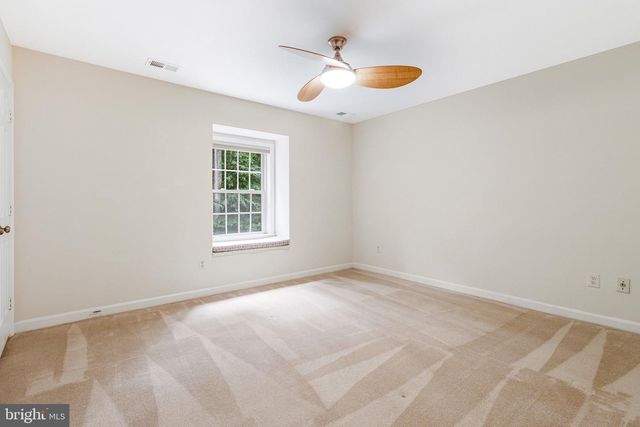 10009 NEW LONDON DR, Potomac, MD 20854