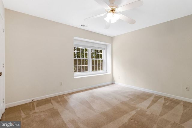 10009 NEW LONDON DR, Potomac, MD 20854