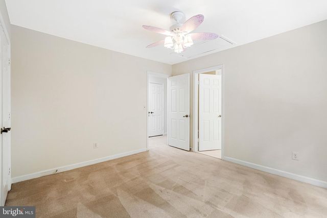 10009 NEW LONDON DR, Potomac, MD 20854