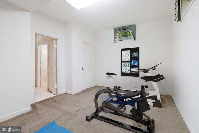 10009 NEW LONDON DR, Potomac, MD 20854
