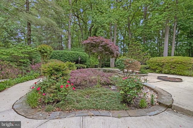 10009 NEW LONDON DR, Potomac, MD 20854