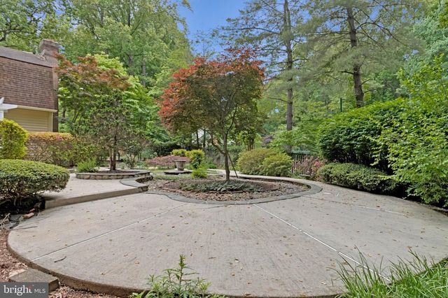 10009 NEW LONDON DR, Potomac, MD 20854