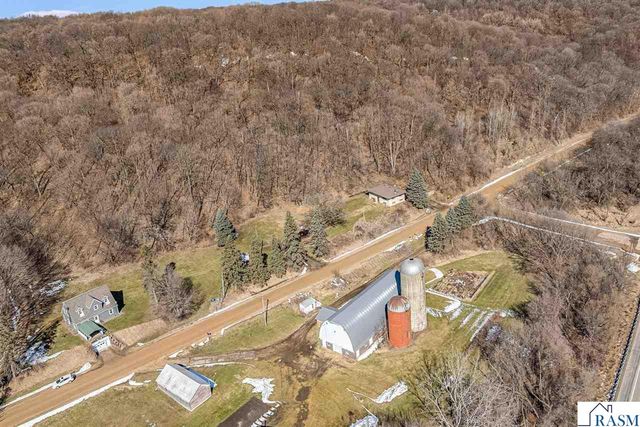 48050 Old River Bluff Road, St. Peter, MN 56082