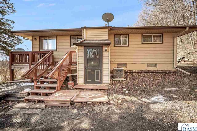 48050 Old River Bluff Road, St. Peter, MN 56082