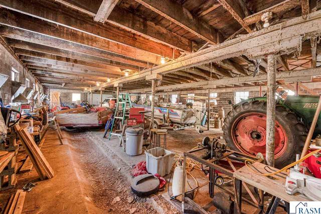 48050 Old River Bluff Road, St. Peter, MN 56082