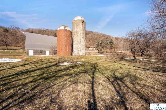 48050 Old River Bluff Road, St. Peter, MN 56082