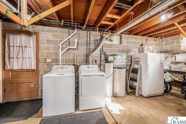 48050 Old River Bluff Road, St. Peter, MN 56082