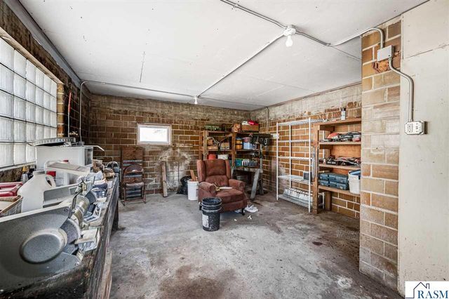 48050 Old River Bluff Road, St. Peter, MN 56082