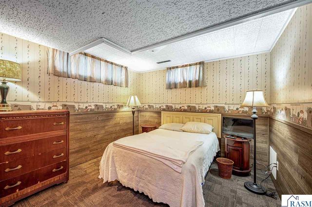 48050 Old River Bluff Road, St. Peter, MN 56082