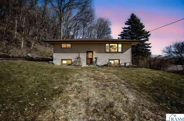 48050 Old River Bluff Road, St. Peter, MN 56082