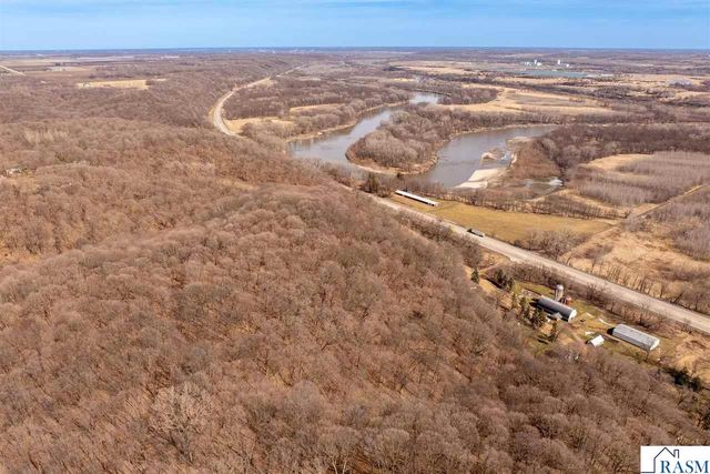 48050 Old River Bluff Road, St. Peter, MN 56082