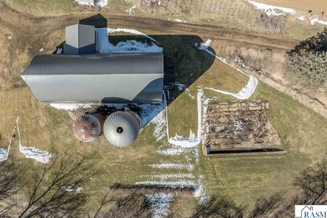 48050 Old River Bluff Road, St. Peter, MN 56082