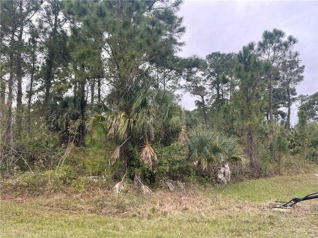 8004 Royal CT, Labelle, FL 33935